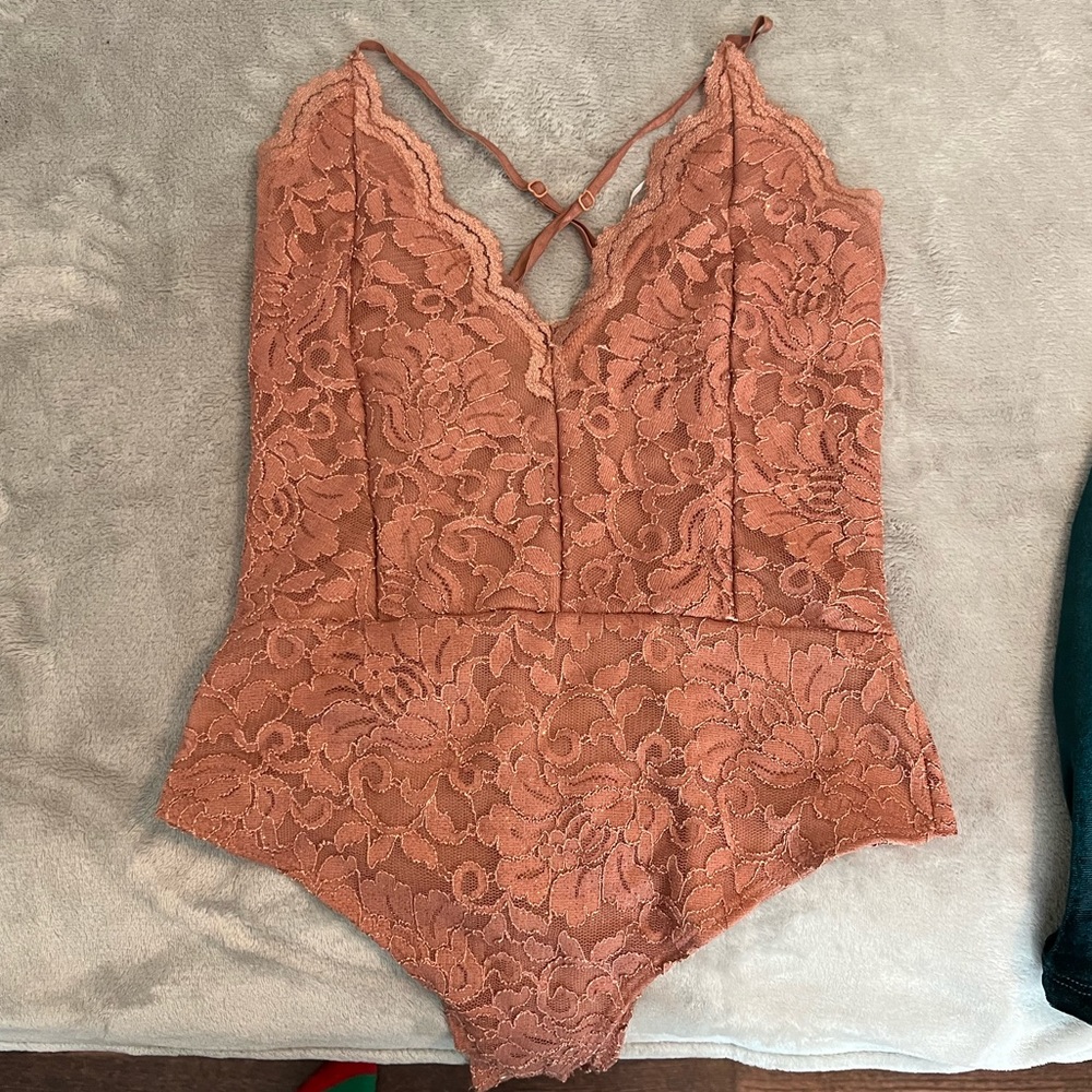 Windsor bodysuit pretty rose gold